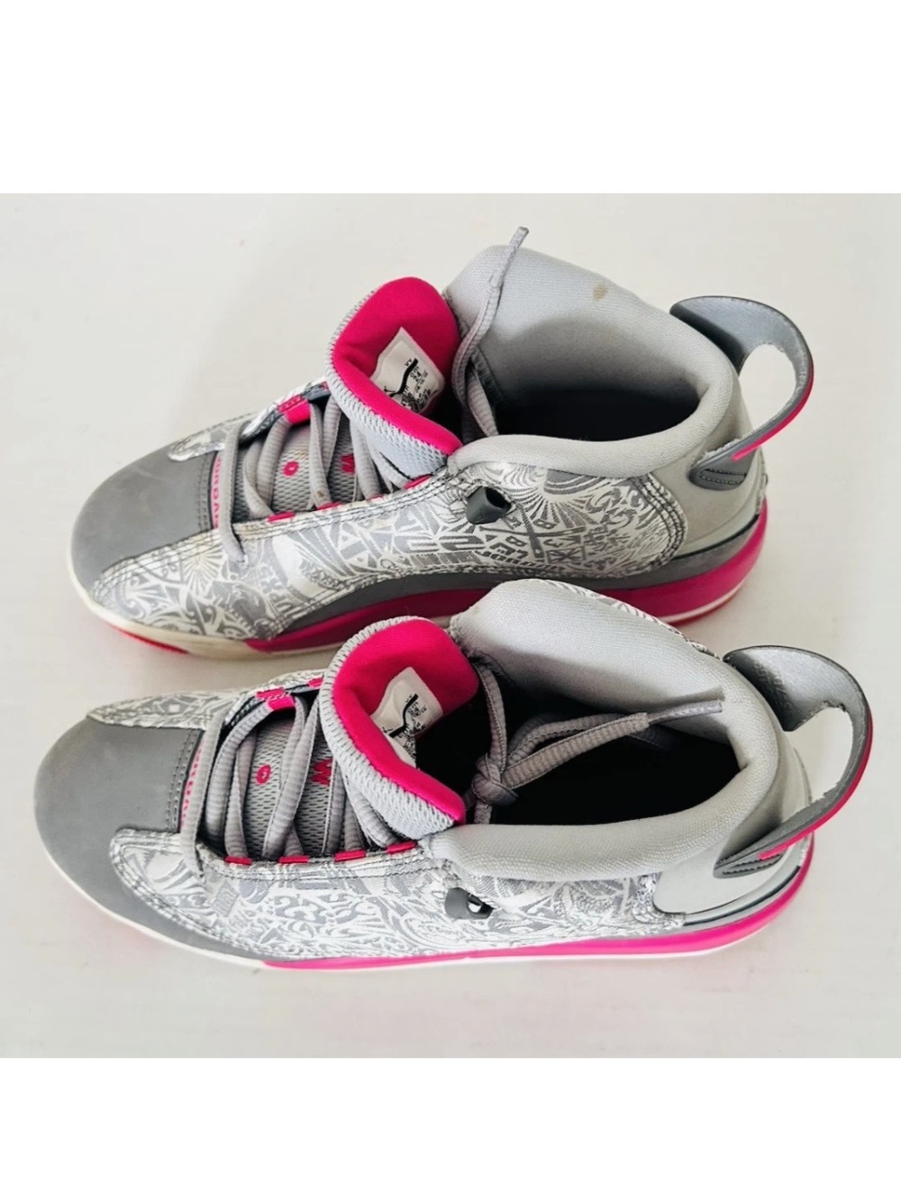 Air Jordan | Girls Dub Zero GG Wolf Grey Hyper Pink Youth Size 5.5Y Basketball